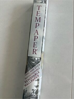 Tempaper Gray & White Damask Peel-and-Stick Wallpaper